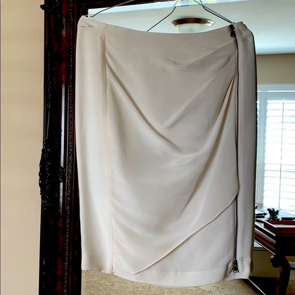Magaschoni Dresses & Skirts - MAGASCHONI SILK Pencil Skirt Exposed zipper NWOT